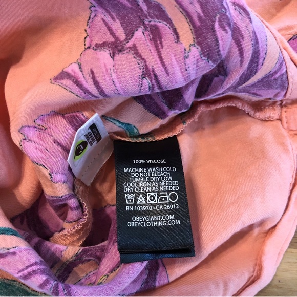 Obey Floral Hawaiian Print Button Up Top Size Small - Picture 7 of 7